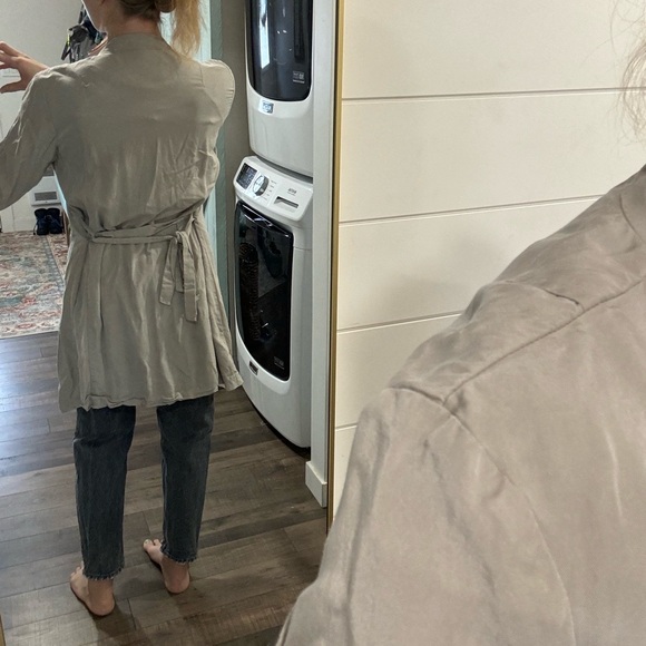 Light spring coat/robe - Picture 4 of 9